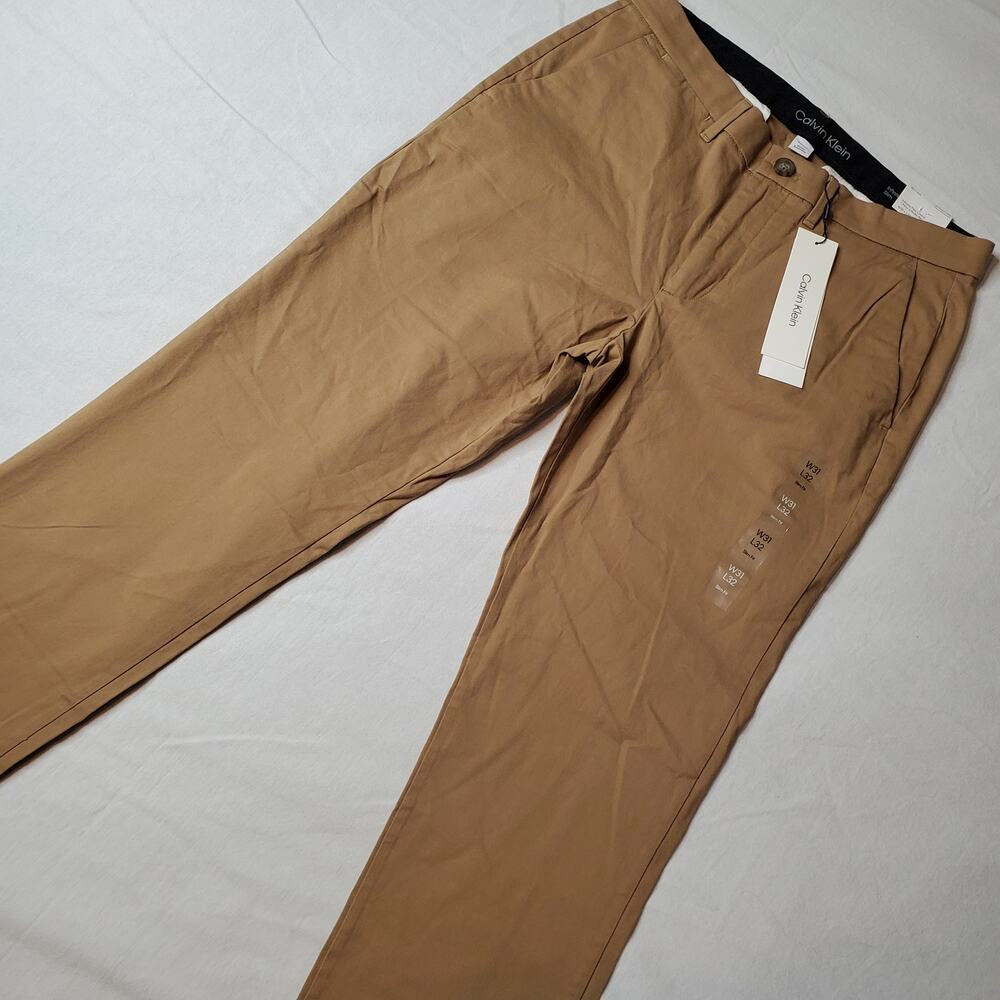 Calvin Klein Men's Size 31X32 Infinite Flex Chino Pants Tan
